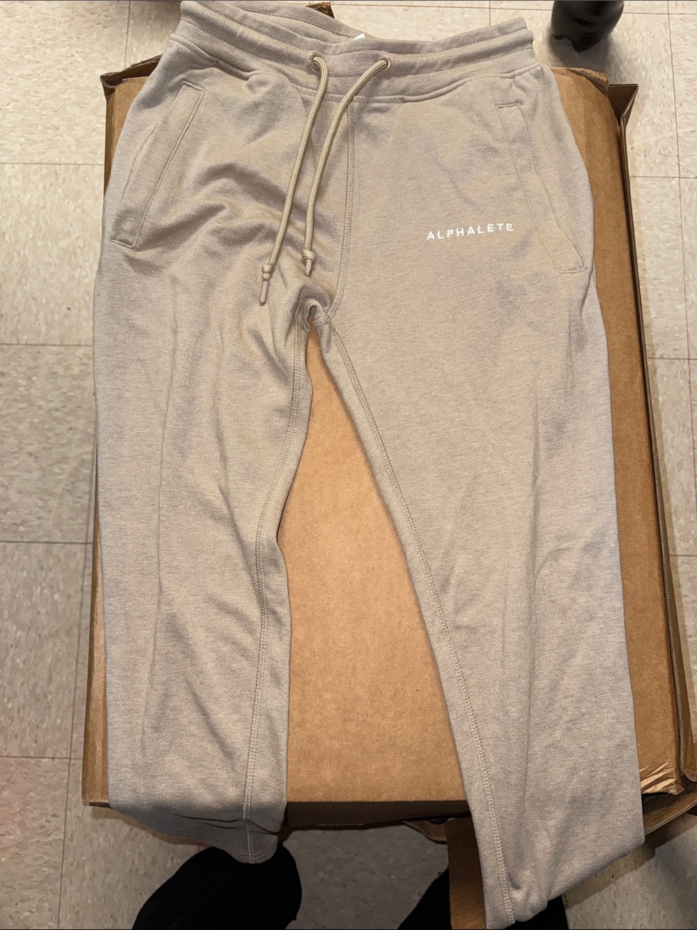 Alphalete Women’s Jogger Sweatpants - Taupe